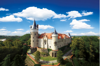 Zámek Žleby